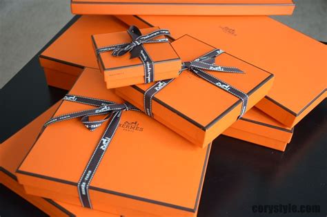 why did hermes choose orange as their brand color|history of Hermes orange.